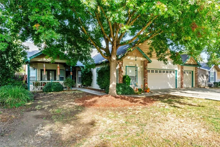 381 Atwood Avenue, Exeter, California 93221