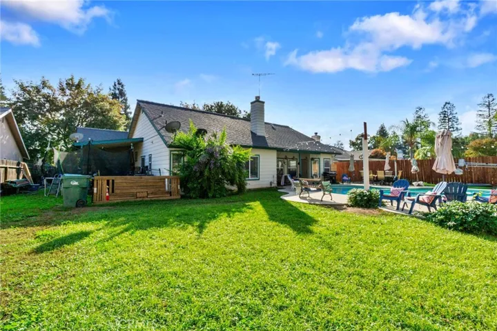 381 Atwood Avenue, Exeter, California 93221