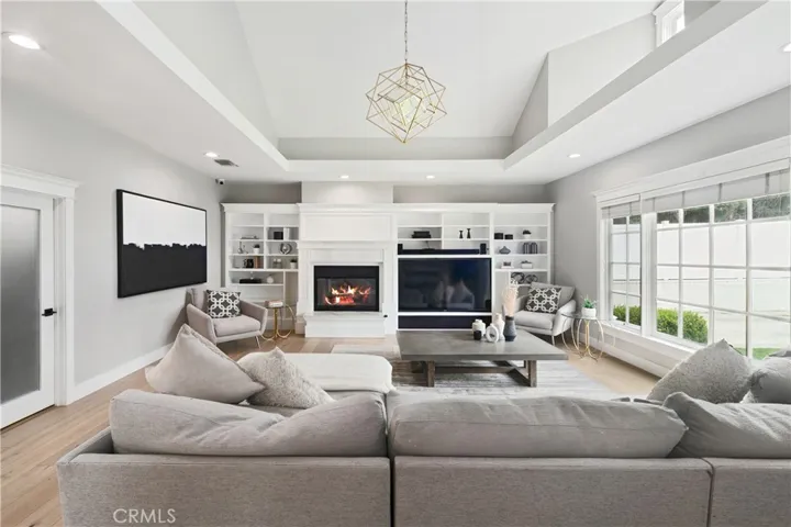 5153 Dumont Place, Woodland Hills, California 91364