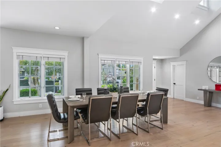 5153 Dumont Place, Woodland Hills, California 91364