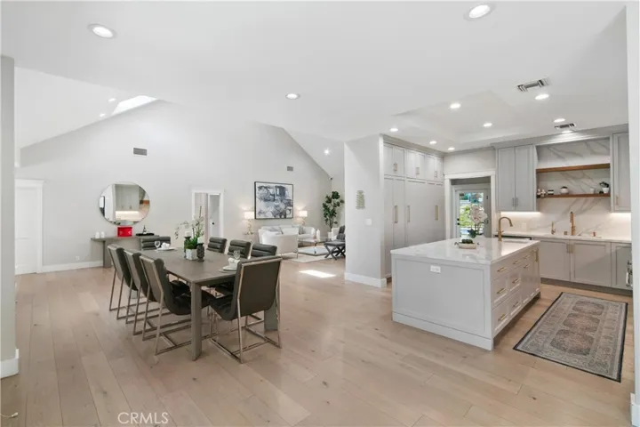 5153 Dumont Place, Woodland Hills, California 91364
