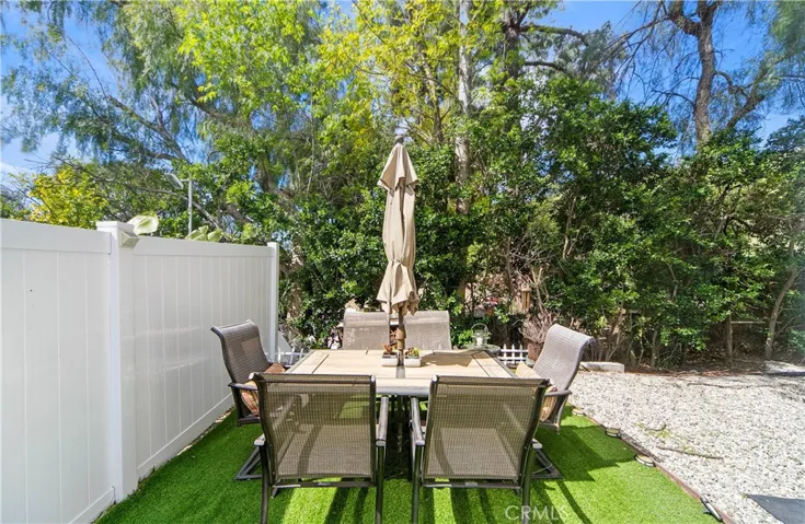 Guest house side yard