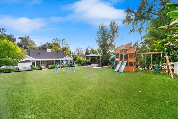 5153 Dumont Place, Woodland Hills, California 91364