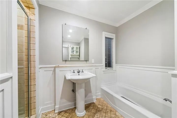5153 Dumont Place, Woodland Hills, California 91364