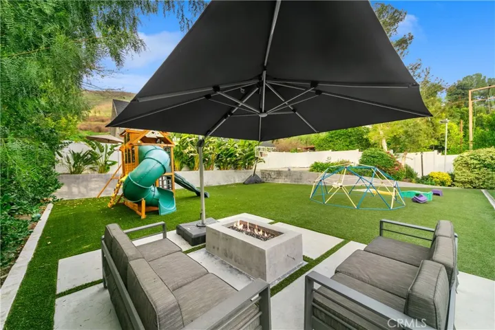5153 Dumont Place, Woodland Hills, California 91364
