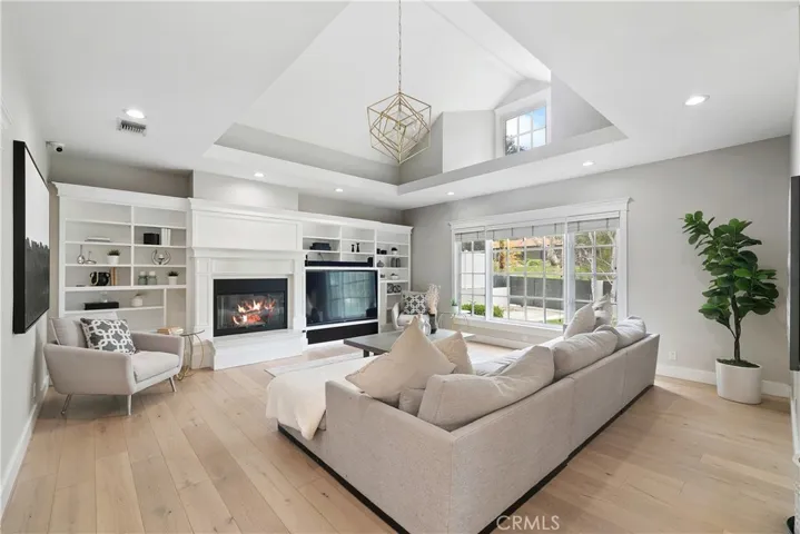 5153 Dumont Place, Woodland Hills, California 91364