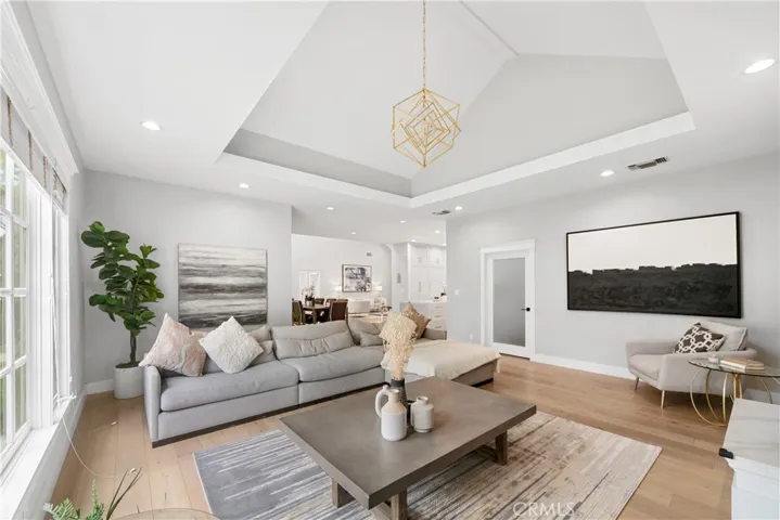 5153 Dumont Place, Woodland Hills, California 91364