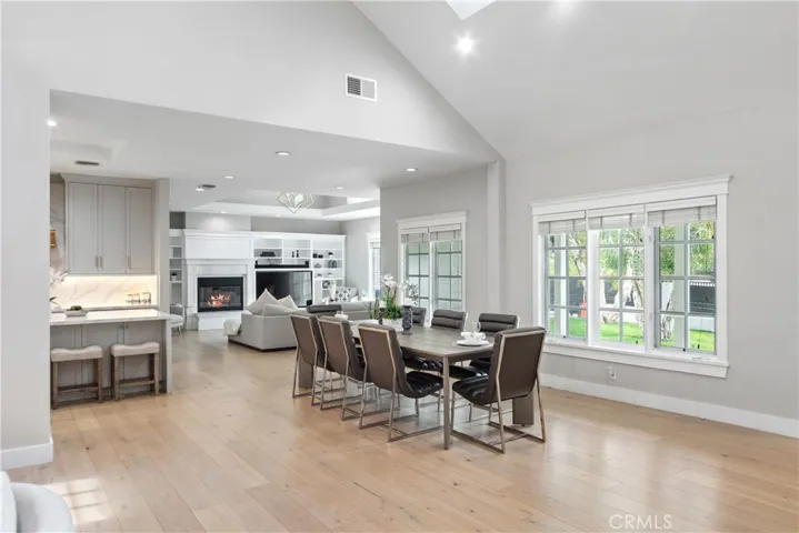 5153 Dumont Place, Woodland Hills, California 91364