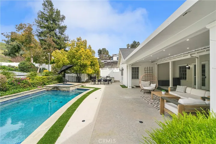 5153 Dumont Place, Woodland Hills, California 91364
