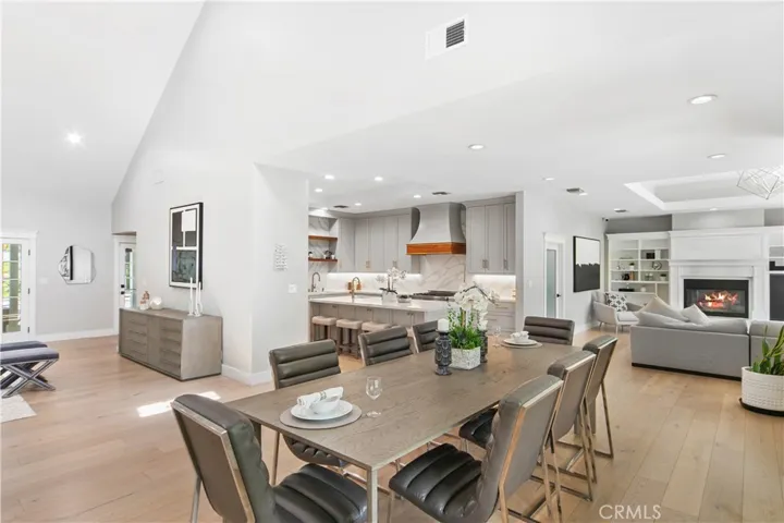 5153 Dumont Place, Woodland Hills, California 91364