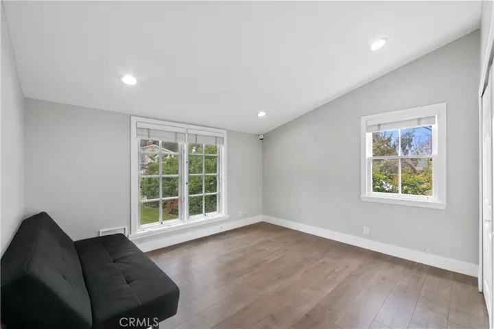 5153 Dumont Place, Woodland Hills, California 91364