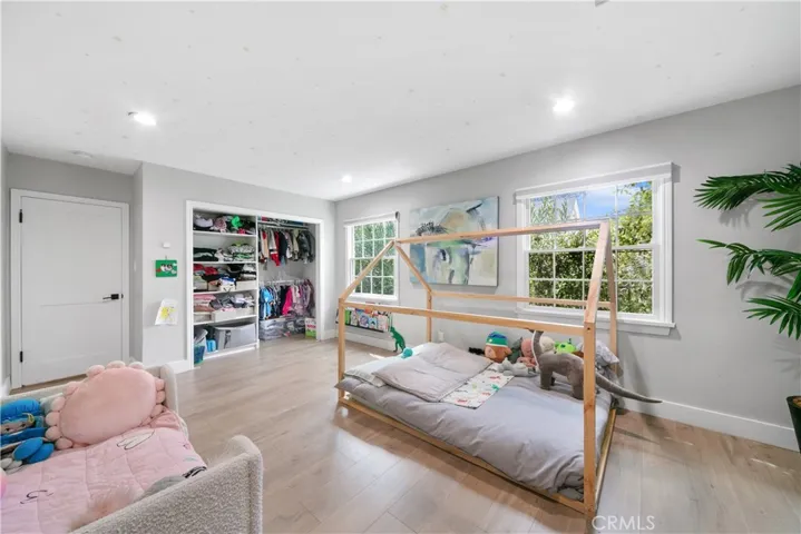 5153 Dumont Place, Woodland Hills, California 91364