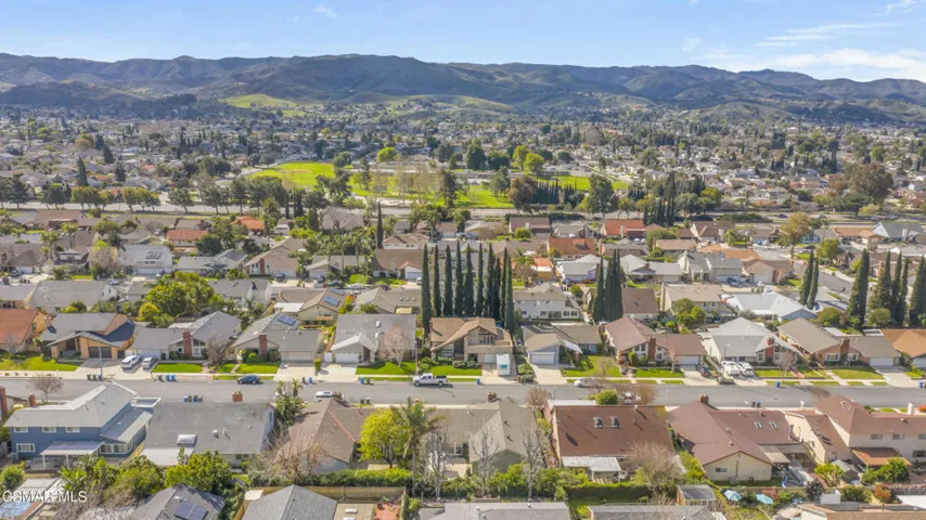 2261 Knollhaven St, Simi Valley - HsHPro