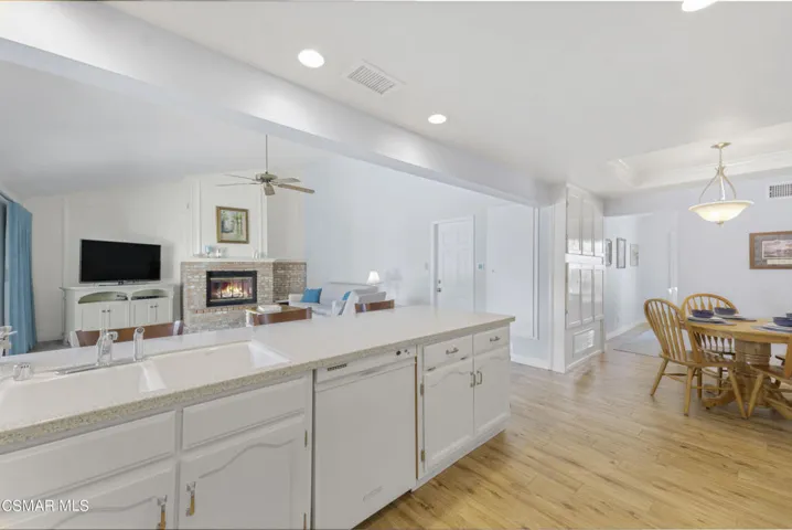 2261 Knollhaven St, Simi Valley - HsHPro