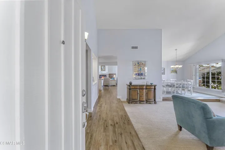 2261 Knollhaven St, Simi Valley - HsHPro