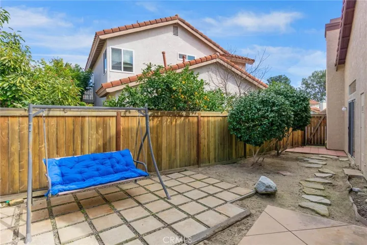 Large side yard patio area