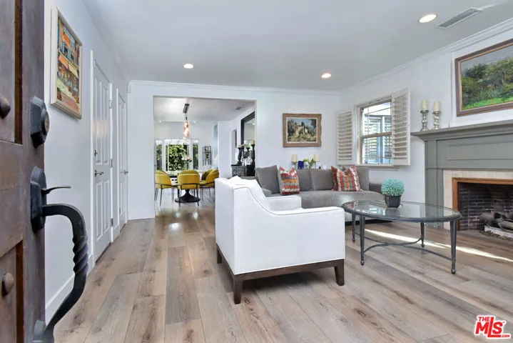 11323 Valley Spring Lane, Studio City, California 91602
