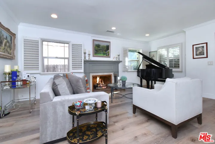 11323 Valley Spring Lane, Studio City, California 91602