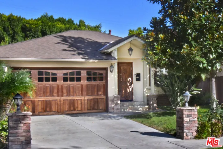 11323 Valley Spring Lane, Studio City, California 91602