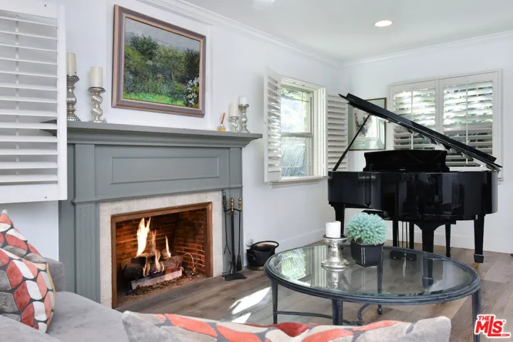 11323 Valley Spring Lane, Studio City, California 91602