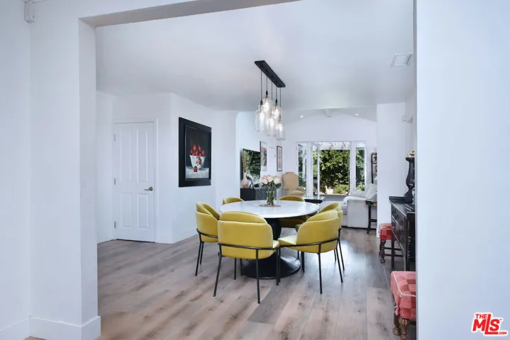 11323 Valley Spring Lane, Studio City, California 91602
