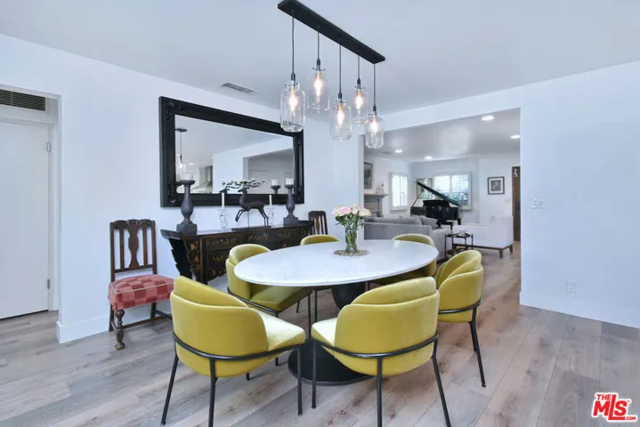 11323 Valley Spring Lane, Studio City, California 91602