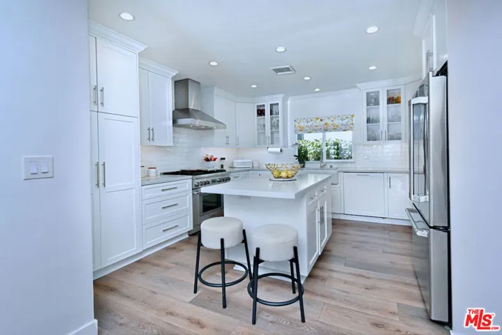 11323 Valley Spring Lane, Studio City, California 91602