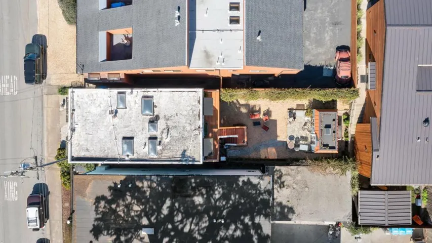 1409 Main Street, Montara, California 94037