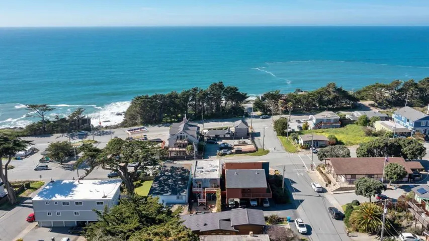 1409 Main Street, Montara, California 94037