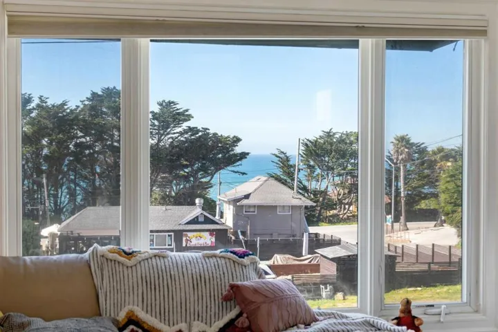 1409 Main Street, Montara, California 94037