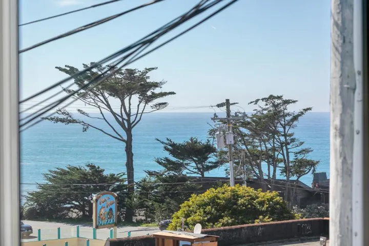 1409 Main Street, Montara, California 94037