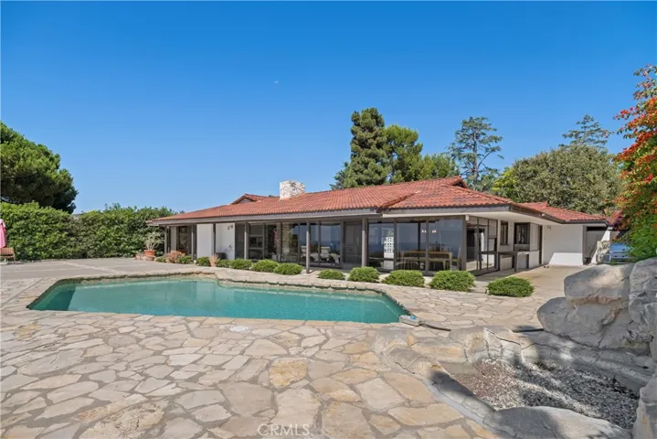 32 Seacove Drive, Rancho Palos Verdes, California 90275