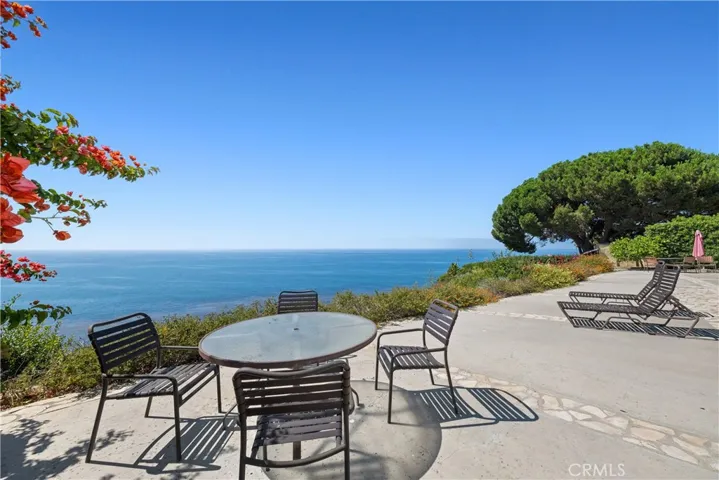 32 Seacove Drive, Rancho Palos Verdes, California 90275