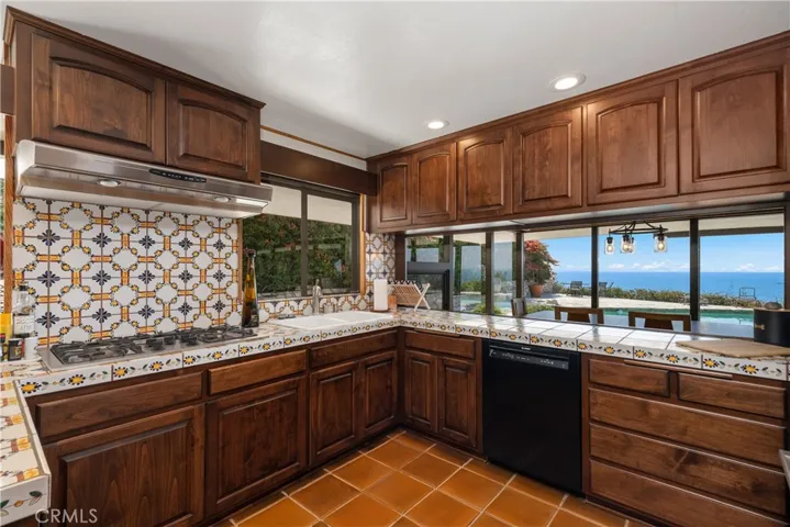 32 Seacove Drive, Rancho Palos Verdes, California 90275