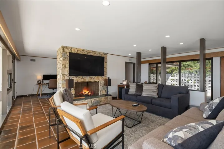 32 Seacove Drive, Rancho Palos Verdes, California 90275