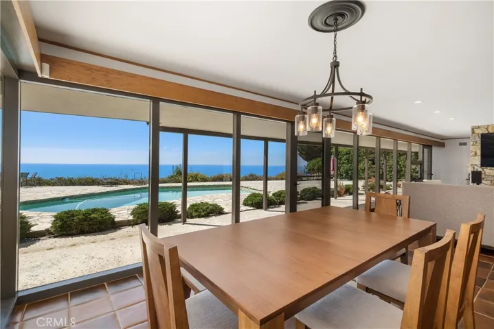 32 Seacove Drive, Rancho Palos Verdes, California 90275