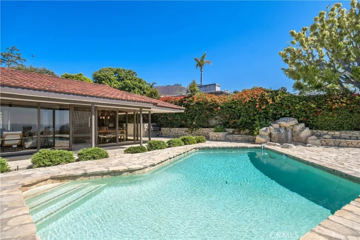32 Seacove Drive, Rancho Palos Verdes, California 90275