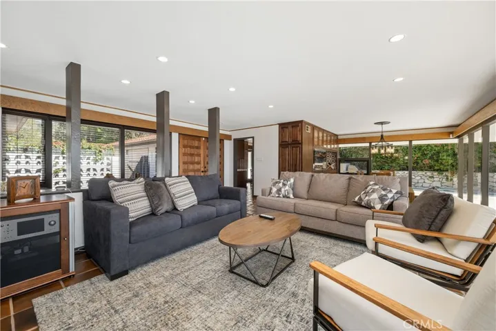 32 Seacove Drive, Rancho Palos Verdes, California 90275