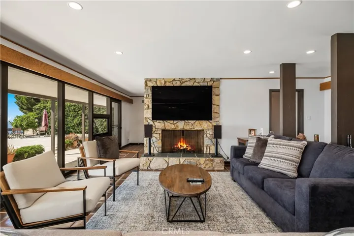 32 Seacove Drive, Rancho Palos Verdes, California 90275