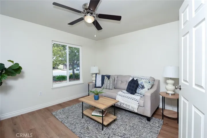 Guest Bedroom/Den