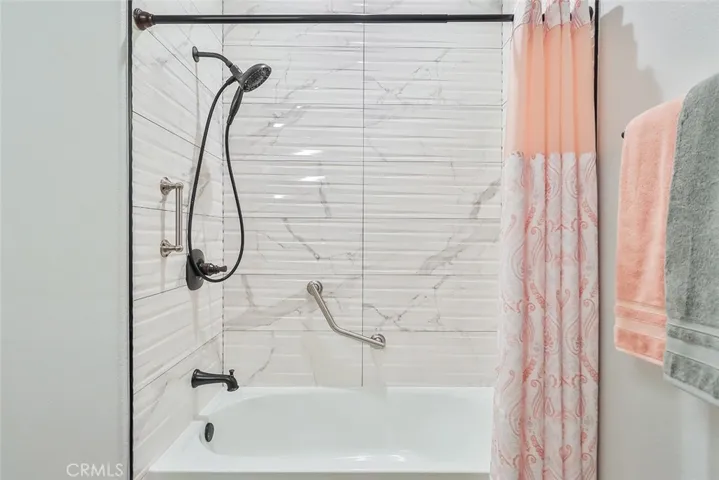2nd tub & shower