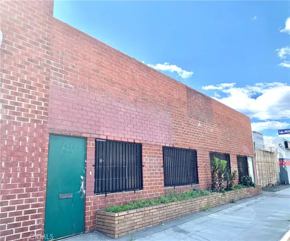 5420 Washington Boulevard, Commerce, California 90040