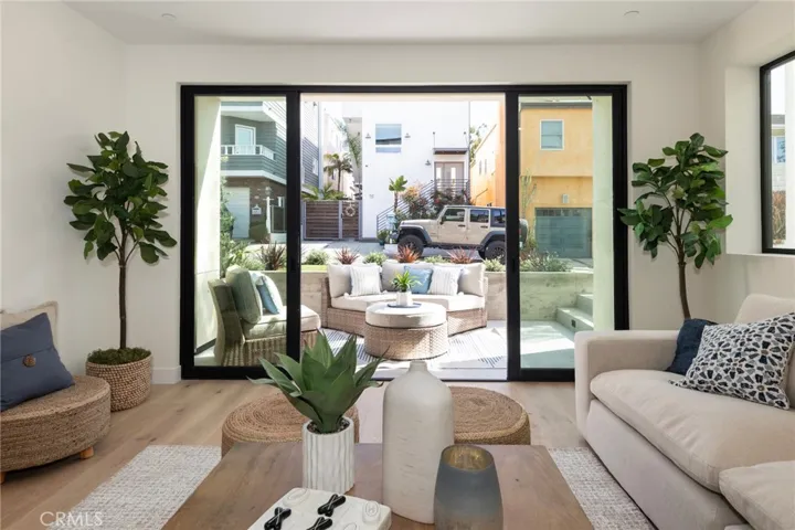 433 29th Street, Manhattan Beach, California 90266