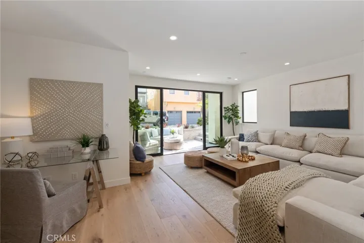 433 29th Street, Manhattan Beach, California 90266