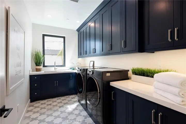 433 29th Street, Manhattan Beach, California 90266