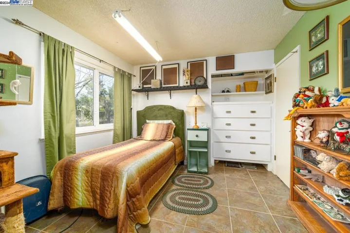 1015 Byrd Ln, Pleasanton, California 94566