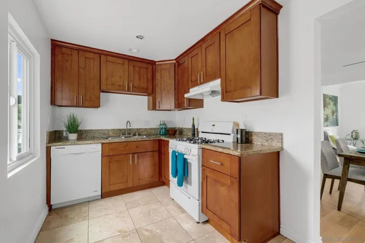 This shot shows how accessible the kitchen is to the dining area.