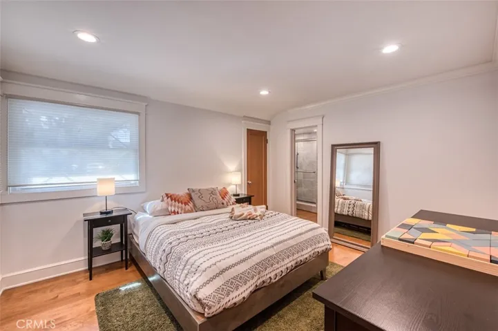 23843 Califa Street, Woodland Hills, California 91367