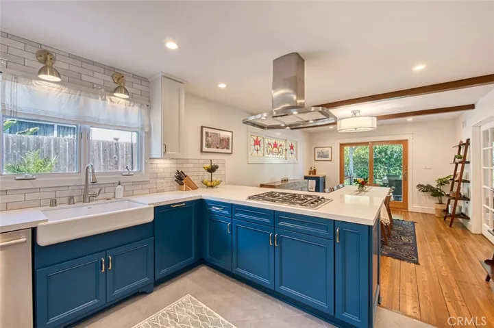 23843 Califa Street, Woodland Hills, California 91367