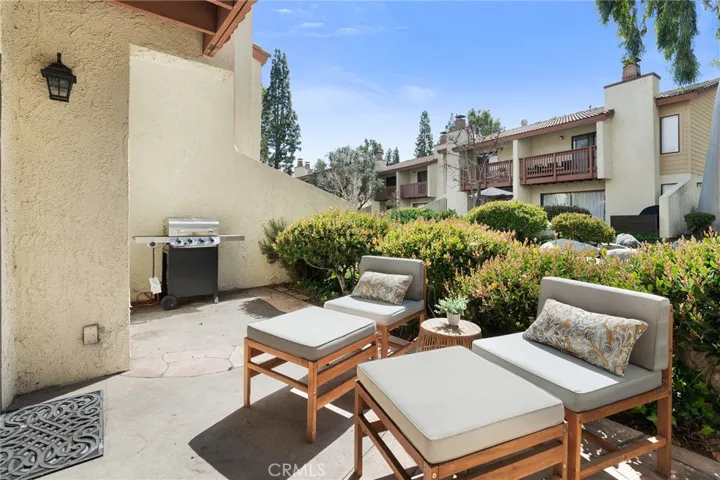 5720 Owensmouth Avenue 143, Woodland Hills, California 91367
